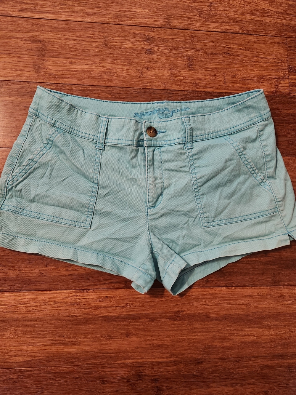 Arizona Jean Company Women's Light Teal Cotton Shorts 2 1/2 Inch Inseam, Size 9